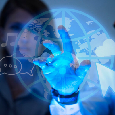 business-people-using-internet